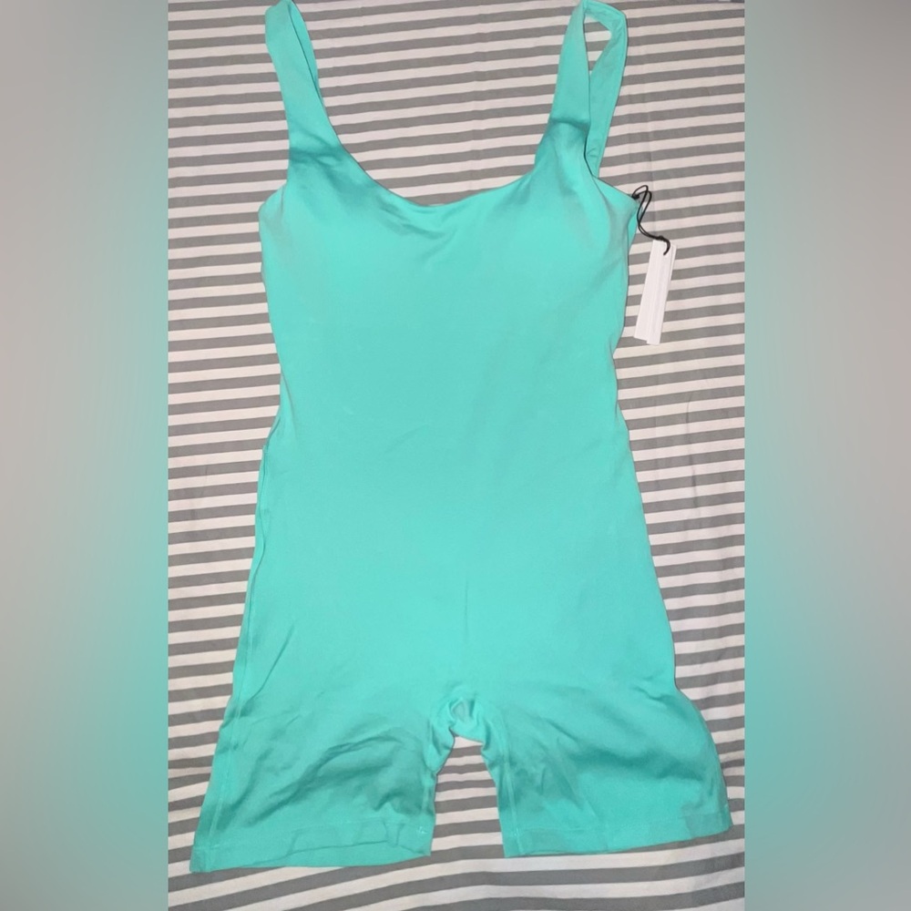 Paragon Fitwear Reluna Glide Sculptseam Shortsuit in Rave Size M